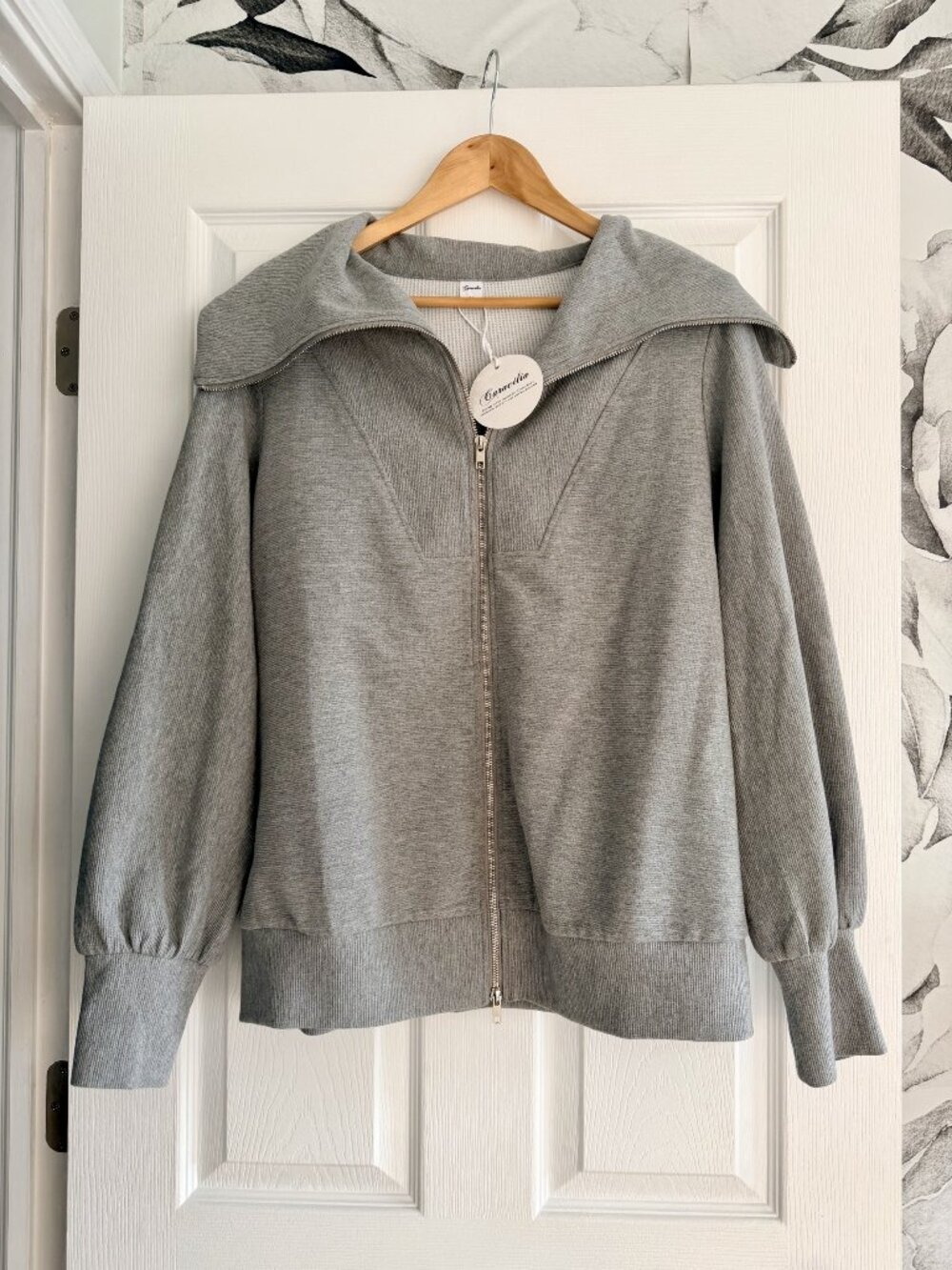 Caracilia (Amazon) Gray Oversized Zip-Up Sweatshirt | Wide Collar | Medium | NWT